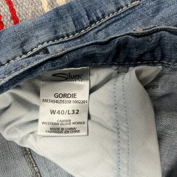 Silver Jeans Gordie Regular Fit | Size 36 - Picture 5 of 6